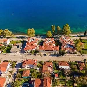 John's Karavomylos
